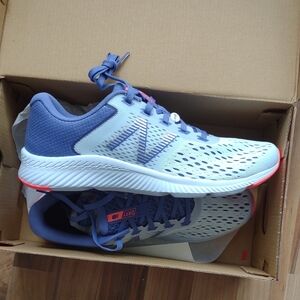 NEW New Balance Women Drift V1 Running Shoes Size 8